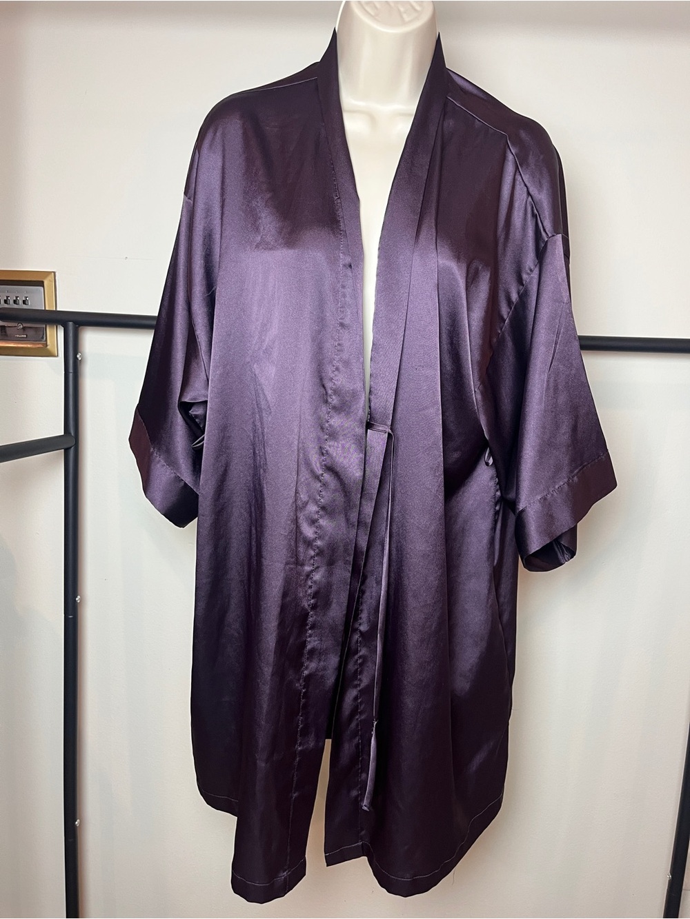 Victoria's Secret Satin Robe Kimono Midi Medium Loungewear Sexy Soft Purple